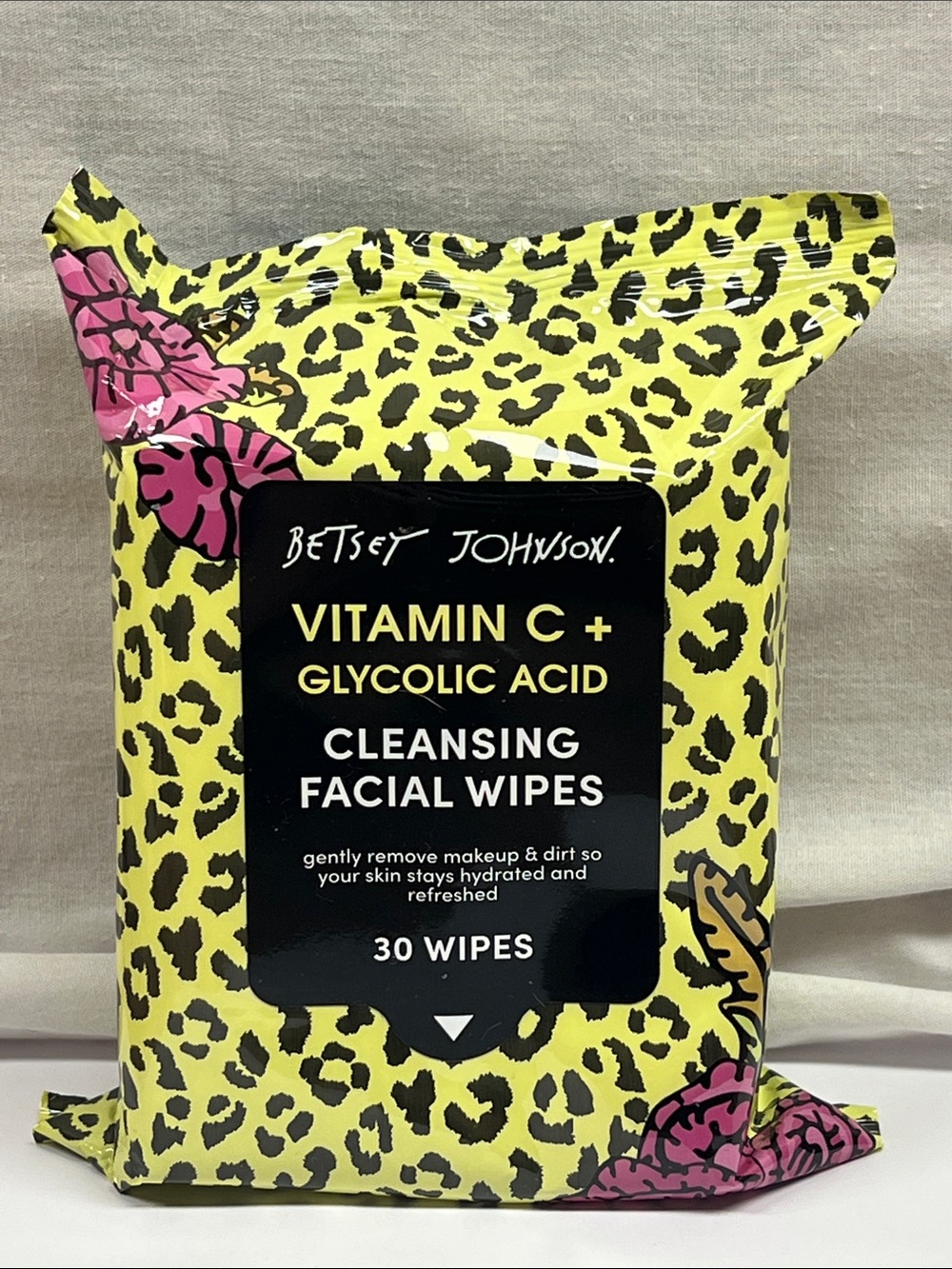 Betsey Johnson Vitamin C + Glycolic Acid Daily Facial Cleansing Wipes